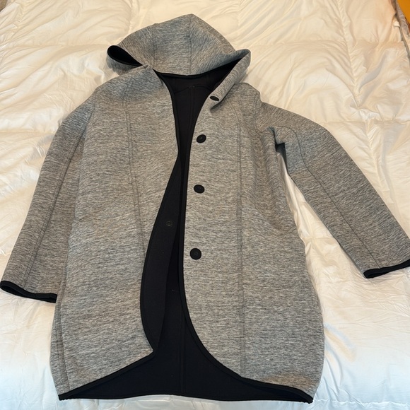 Lululemon City Bound Wrap
Heathered Space Dyed Medium Grey / Black- size 2 - Picture 7 of 7